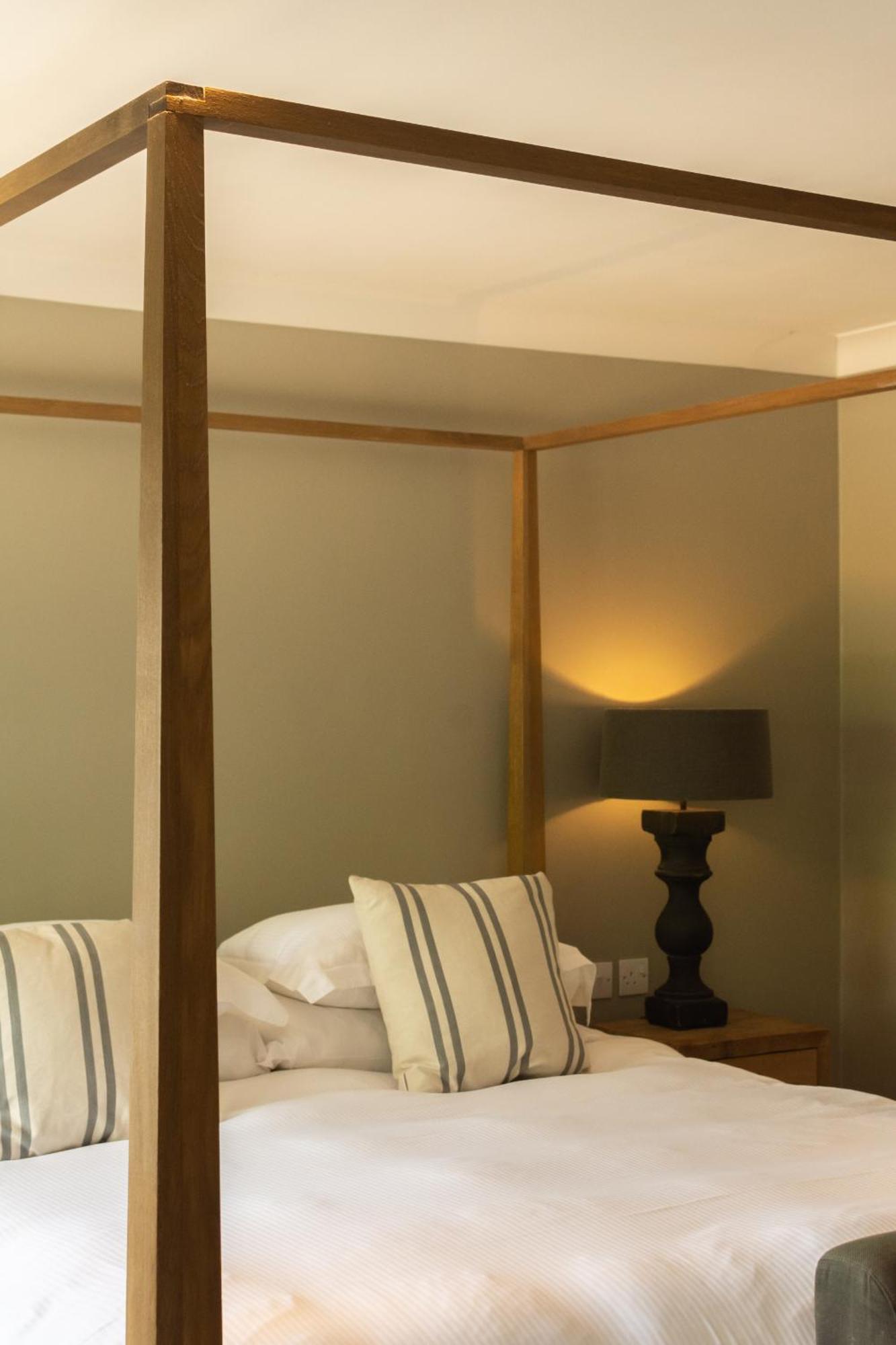 New Inn At Coln Coln St. Aldwyns Room photo